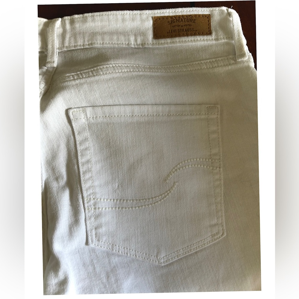 Levi’s Signature Capri Jean